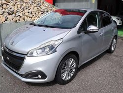 Cinzento Usado 2018 Peugeot 208 Citadino | € 15.299