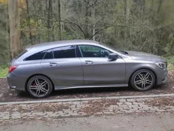 Cinzento Usado 2017 Mercedes CLA220 Shooting Brake Carrinha | € 25.000