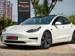 Branco Usado 2021 Tesla Model 3 Standard Range Plus Sedan | € 28.400 (Preço justo)