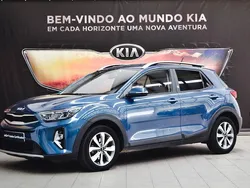 Azul Novo 2025 Kia Stonic SUV | € 21.900 (Preço justo)