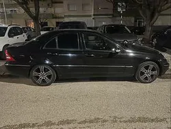 Usado 2001 Mercedes C270 Sedan | € 4.500