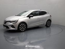 Prata Usado 2023 Renault Clio V Techno Sedan | € 17.890 (Preço justo)