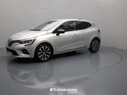 Prata Usado 2023 Renault Clio V Techno Sedan | € 18.890 (Preço justo)