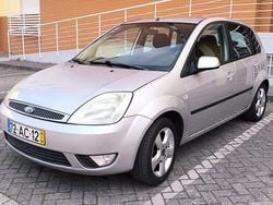 Usado 2005 Ford Fiesta Citadino | € 2.150 (Bom preço)