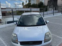Usado 2006 Ford Fiesta Citadino | € 2.100 (Preço justo)