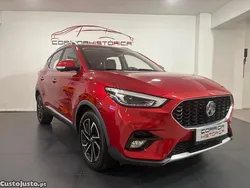 Vermelho Usado 2024 MG ZS Luxury Sedan | € 20.950 (Preço justo)