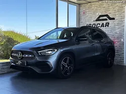 Branco Usado 2023 Mercedes GLA180 AMG line SUV | € 44.900 (Preço justo)