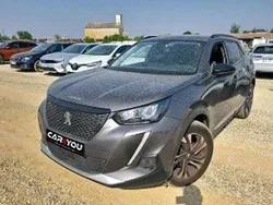 Cinzento Usado 2021 Peugeot 2008 Allure SUV | € 18.890 (Bom preço)