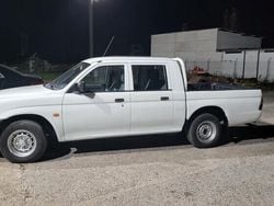 Branco Usado 1999 Mitsubishi L200 Pickup | € 6.000