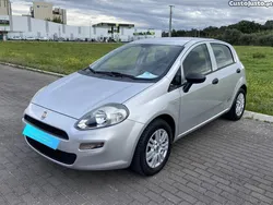 Cinza Usado 2018 Fiat Punto Easy Citadino | € 8.250 (Preço justo)