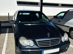 Usado 2005 Mercedes C220 Avantgarde Sedan | € 6.500 (Bom preço)