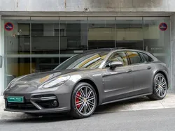 Cinzento Usado 2018 Porsche Panamera Sport Turismo Sedan | € 95.000