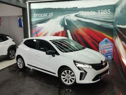 Branco Usado 2024 Renault Clio V Evolution Citadino | € 17.699 (Preço justo)