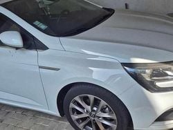 Branco Usado 2016 Renault Mégane III Citadino | € 14.000 (Caro)