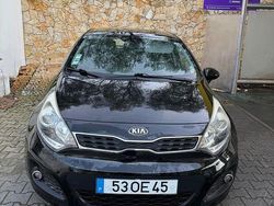 Usado 2013 Kia Rio Sedan | € 6.400 (Bom preço)