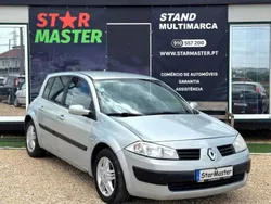 Cinzento Usado 2004 Renault Mégane II Authentique Citadino | € 3.250