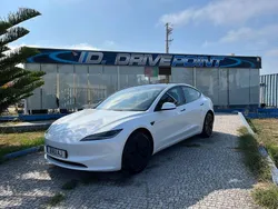 Branco Usado 2024 Tesla Model 3 Sedan | € 36.900 (Preço elevado)
