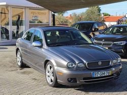 Cinzento Usado 2008 Jaguar X-type | € 9.500