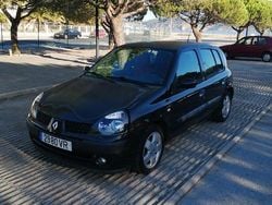 Usado 2003 Renault Clio II Sedan | € 1.900 (Bom preço)