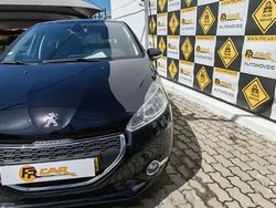 Preto Usado 2014 Peugeot 208 Citadino | € 13.980