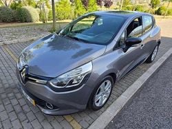 Cinzento Usado 2014 Renault Clio IV Citadino | € 10.500 (Preço justo)