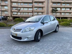 Usado 2010 Toyota Auris Sedan | € 7.600 (Preço justo)