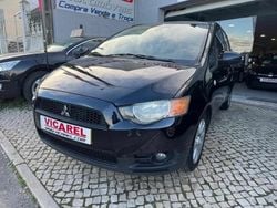 Preto Usado 2010 Mitsubishi Colt Citadino | € 4.500 (Caro)