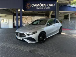 Cinza Usado 2023 Mercedes A200 AMG line Sedan | € 30.890