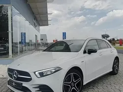Branco Usado 2021 Mercedes A250 AMG line | € 29.900 (Bom preço)