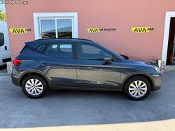 Branco Usado 2022 Seat Arona Style SUV | € 12.990 (Preço justo)