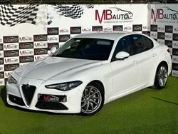 Branco Usado 2017 Alfa Romeo Giulia Super Sedan | € 24.900 (Caro)