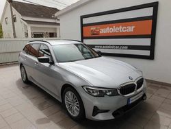 Cinzento Usado 2020 BMW 320 Sport Line Carrinha | € 31.900 (Preço elevado)