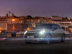Cinza Usado 2018 Mini Cooper SD Citadino | € 33.900
