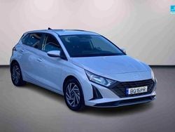 Cinzento Usado 2025 Hyundai i20 Comfort Citadino | € 18.600 (Preço justo)