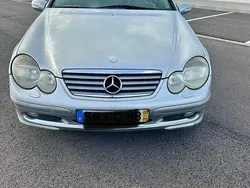 Usado 2003 Mercedes C220 | € 4.750