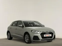 Cinzento Usado 2024 Audi A1 Sportback Advanced Citadino | € 22.990