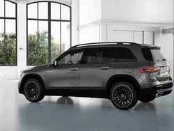 Cinzento Novo 2025 Mercedes GLB200 SUV | € 71.439