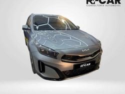 Cinzento Usado 2022 Kia Ceed Citadino | € 21.999 (Preço elevado)