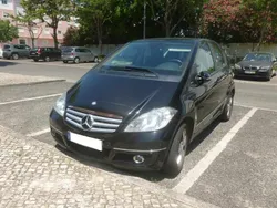 Preto Usado 2011 Mercedes A150 Citadino | € 6.000 (Bom preço)