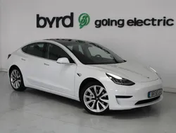 Branco Usado 2019 Tesla Model 3 Standard Range Sedan | € 18.900 (Preço justo)