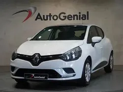 Branco Usado 2017 Renault Clio IV Zen | € 11.990 (Preço justo)