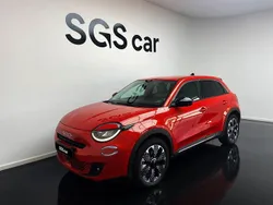 Vermelho Usado 2023 Fiat 600 La Prima SUV | € 31.500 (Preço justo)