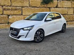 Branco Usado 2020 Peugeot 208 Allure Citadino | € 16.500 (Preço elevado)