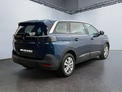 Azul Usado 2021 Peugeot 5008 Active Monovolume | € 22.990 (Preço justo)