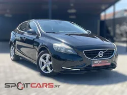 Preto Usado 2015 Volvo V40 Momentum Carrinha | € 14.890 (Preço elevado)