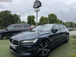 Azul Usado 2020 Volvo V60 R-Design Carrinha | € 33.750 (Preço elevado)