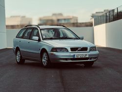 Usado 2003 Volvo V40 Sedan | € 1.650