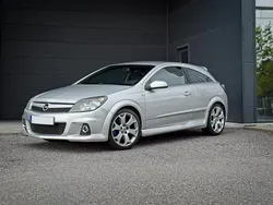 Cinza Usado 2008 Opel Astra GTC OPC Coupé | € 14.000