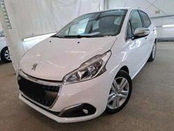 Branco Usado 2019 Peugeot 208 Allure Citadino | € 11.890 (Preço justo)