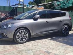 Cinzento Usado 2018 Renault Grand Scénic IV Monovolume | € 19.900 (Preço elevado)